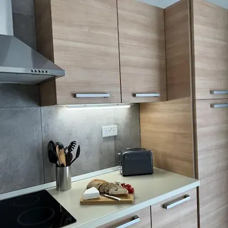 Modern Seaview-2 Min From