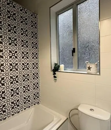 Modern Seaview-2 Min From