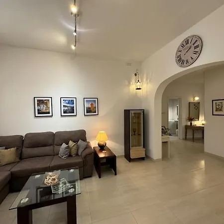 Modern Seaview-2 Min From