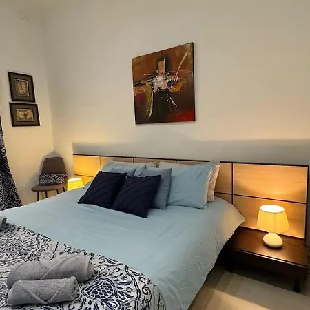 Modern Seaview-2 Min From