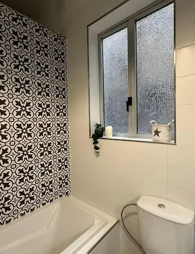 Modern Seaview-2 Min From